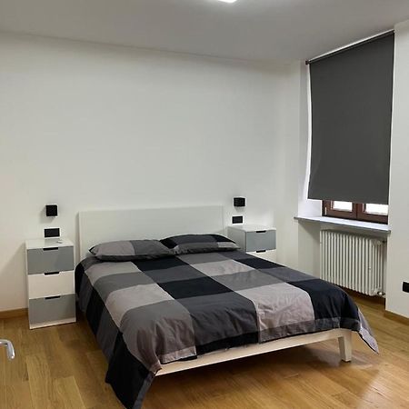 Appartamenti Dora Baltea Ivrea Bagian luar foto
